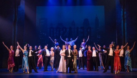 The full touring cast of Bullets Over Broadway during the finale.