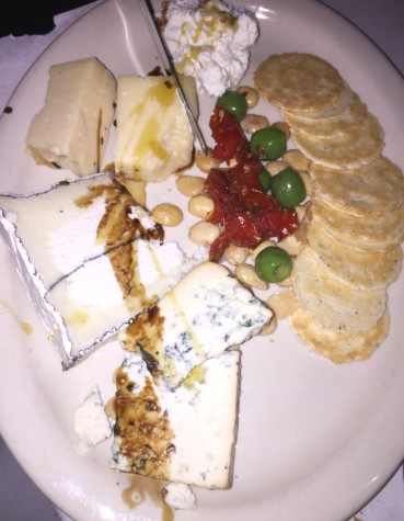 Harvest's cheese plate 