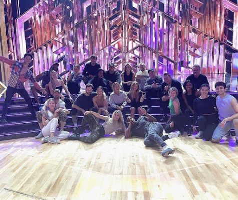 Season 30 cast during rehearsals for the finale. Photo posted by @DancingABC on Instagram.