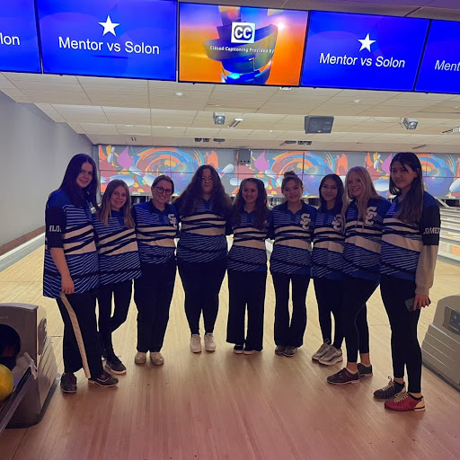 Girls bowling team versus Mentor High School 12/08/2022.
