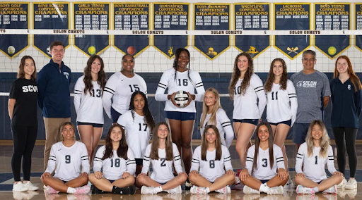 2024 Solon varsity volleyball team. Photo found on MaxPreps.com. 