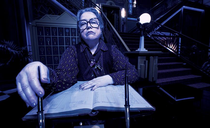 Hotel Cortez desk clerk Iris (Kathy Bates)