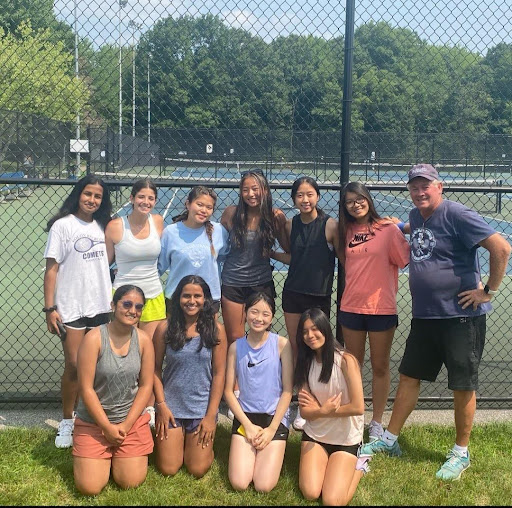 Solon girls tennis team. Photo Courtesy of @solon_girls_tennis on Instagram. 