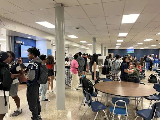 Solon Students line up in the Cafeteria's new lunch line.